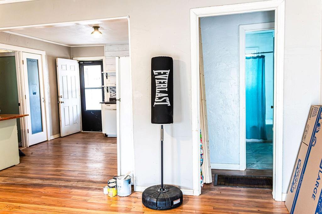 325 Nw Avenue I Property Photo 12