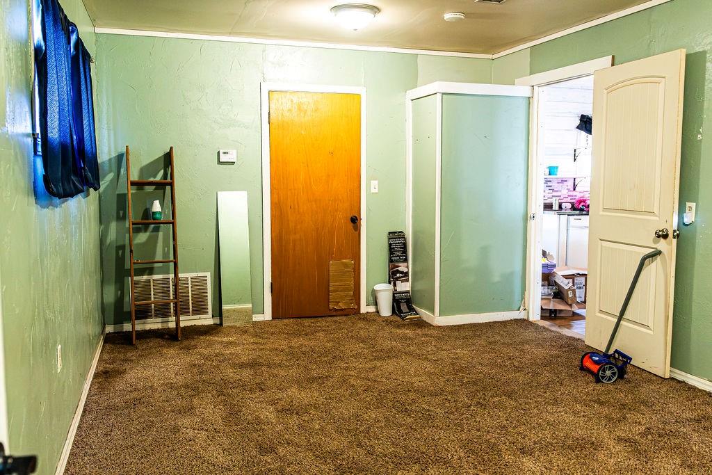 325 Nw Avenue I Property Photo 28