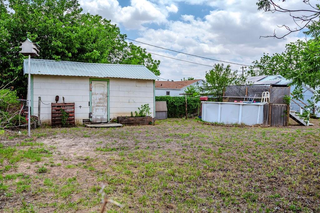 325 Nw Avenue I Property Photo 39