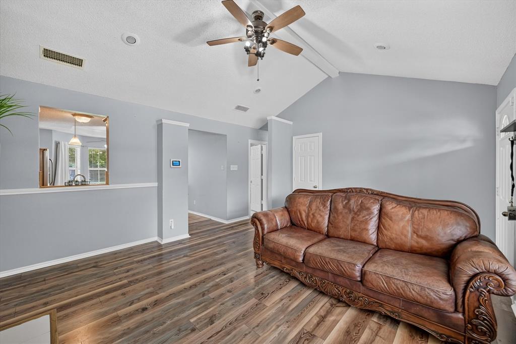 209 Pafford Street Property Photo 6