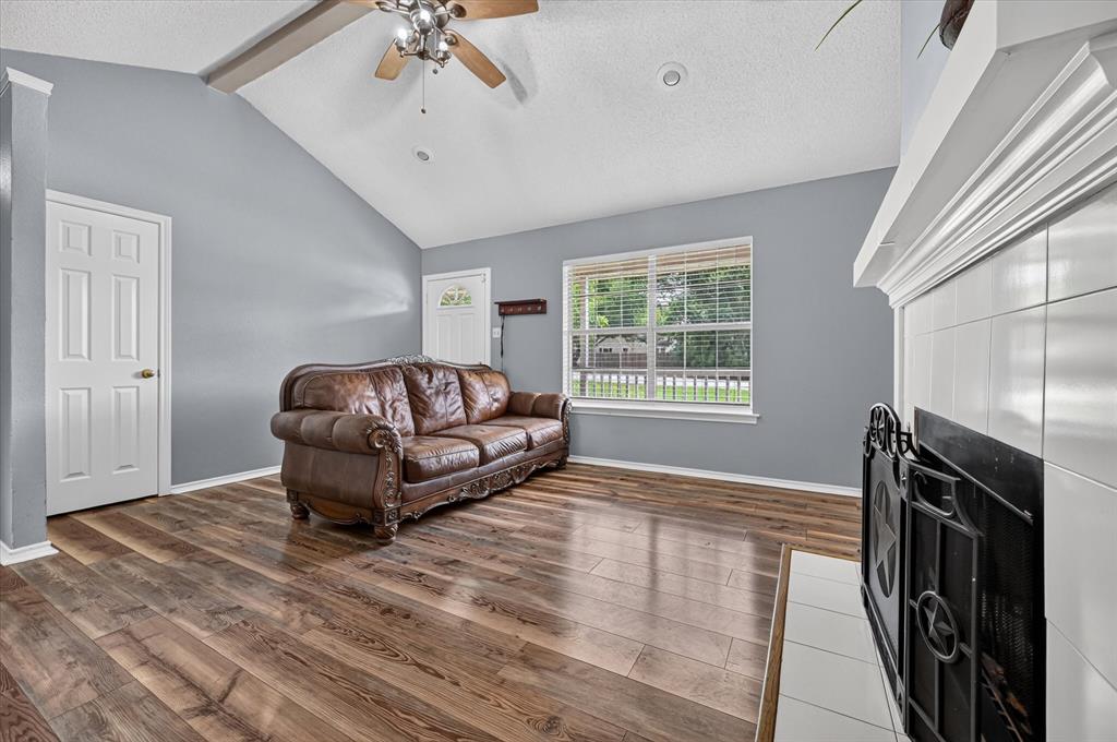 209 Pafford Street Property Photo 7