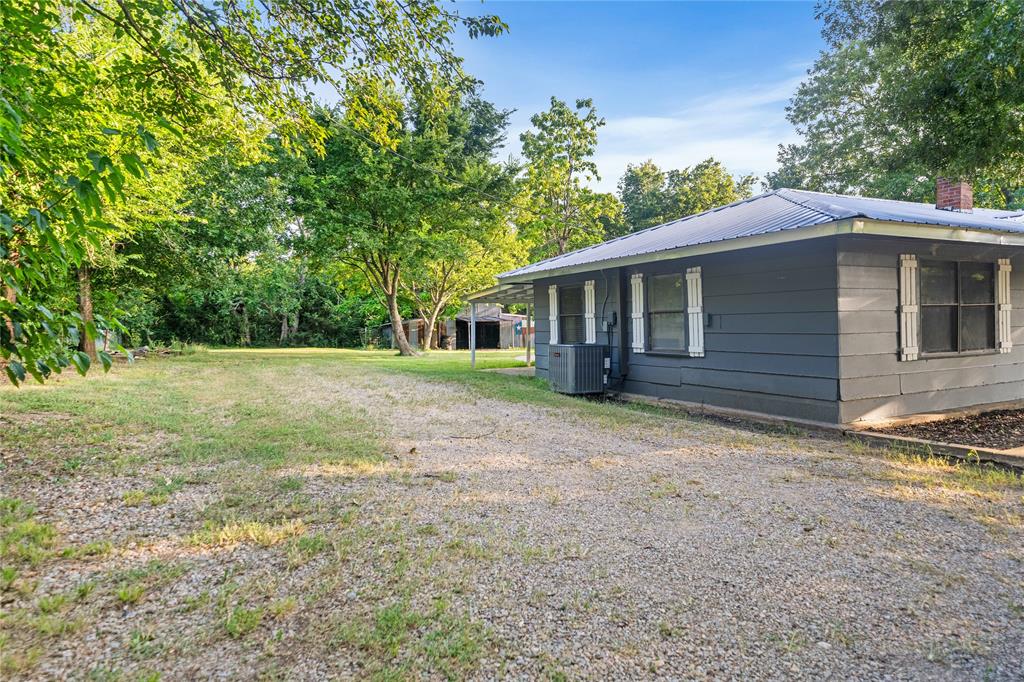 720 E Marshall Avenue Property Photo 26