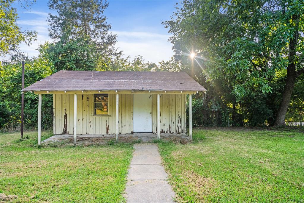 720 E Marshall Avenue Property Photo 33