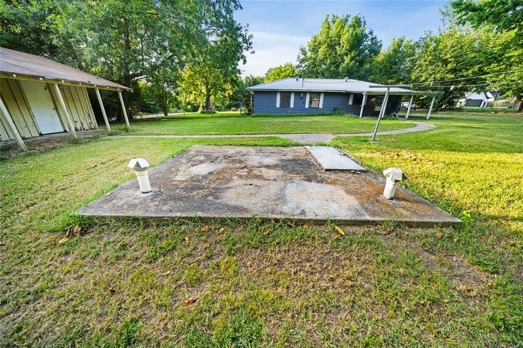 720 E Marshall Avenue Property Photo 35
