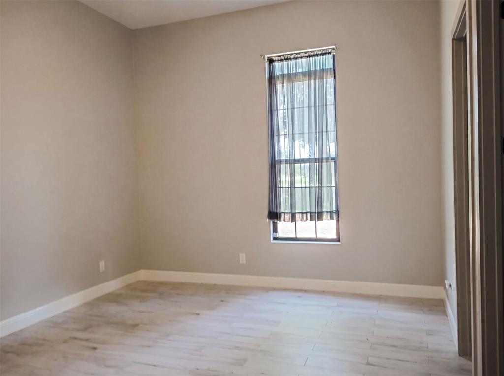 101 Windward Court Property Photo 11