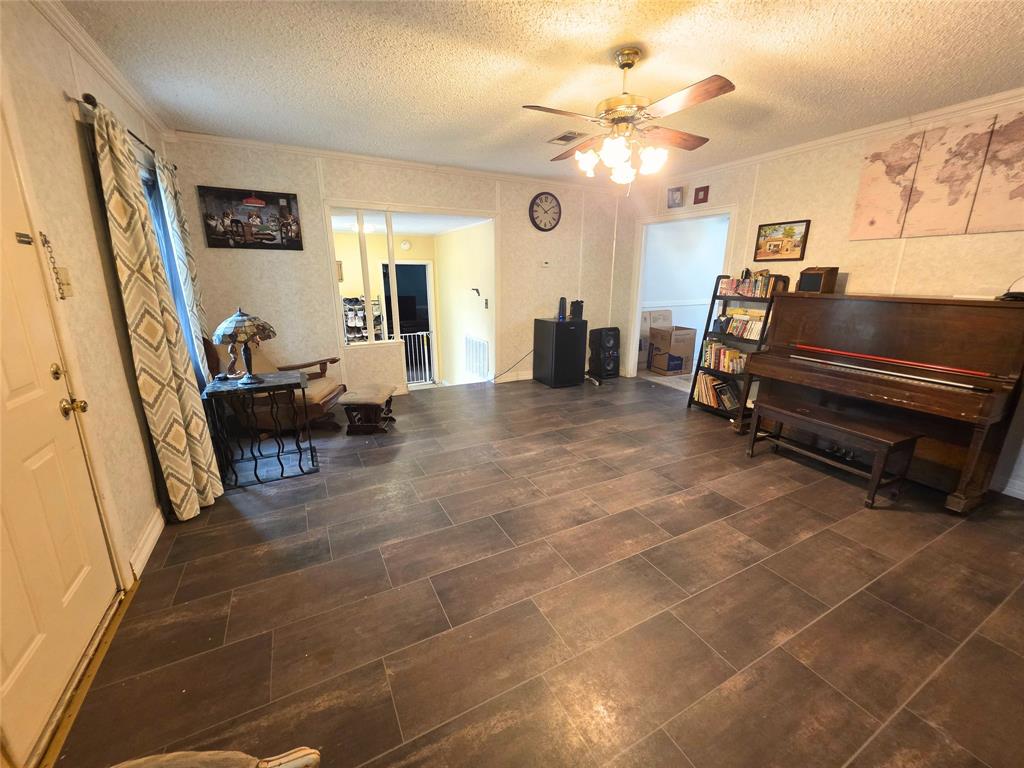 4214 Valview Drive Property Photo 6