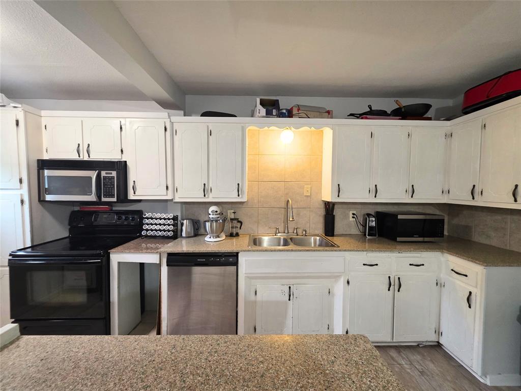 4214 Valview Drive Property Photo 7