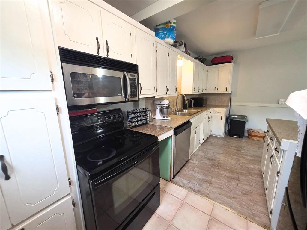 4214 Valview Drive Property Photo 8