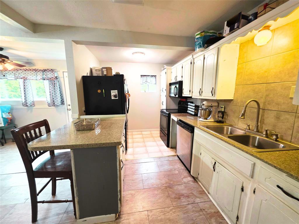 4214 Valview Drive Property Photo 9