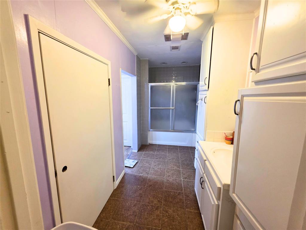 4214 Valview Drive Property Photo 17
