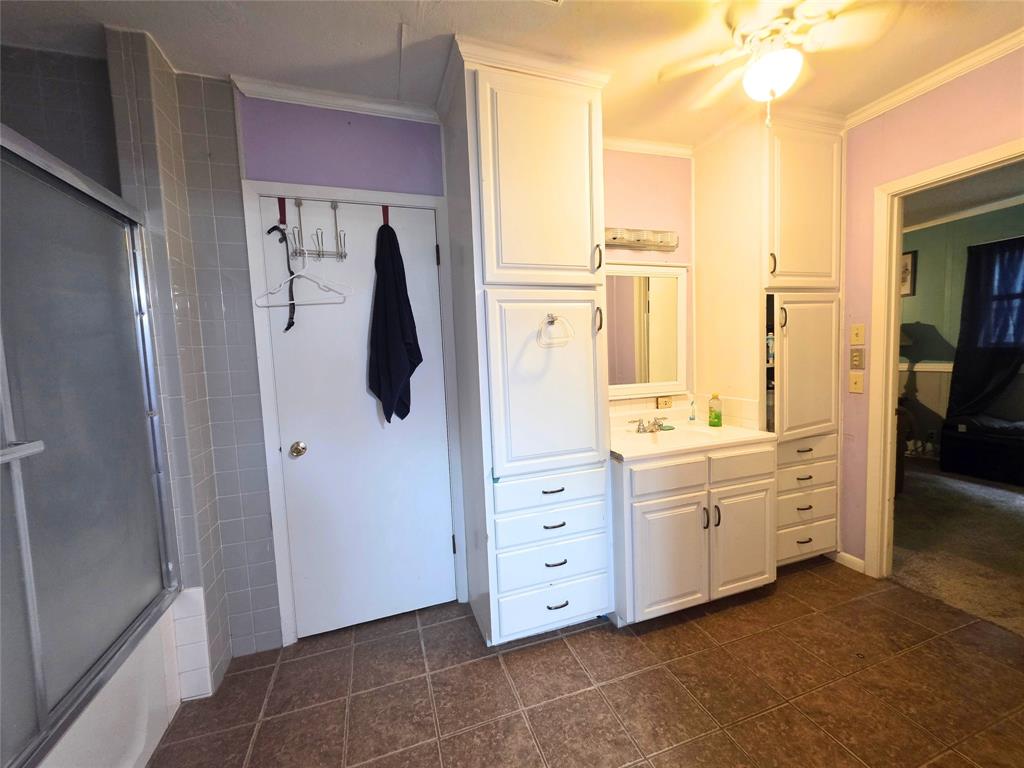 4214 Valview Drive Property Photo 18