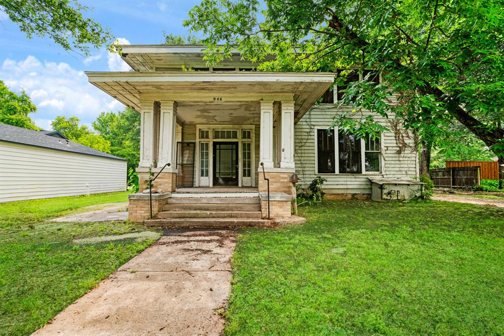 946 S Church Street Property Photo 19