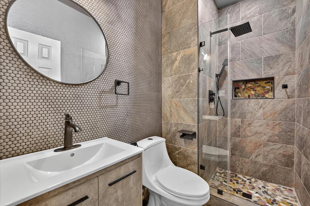 560 Featherstone Lane Property Photo 24
