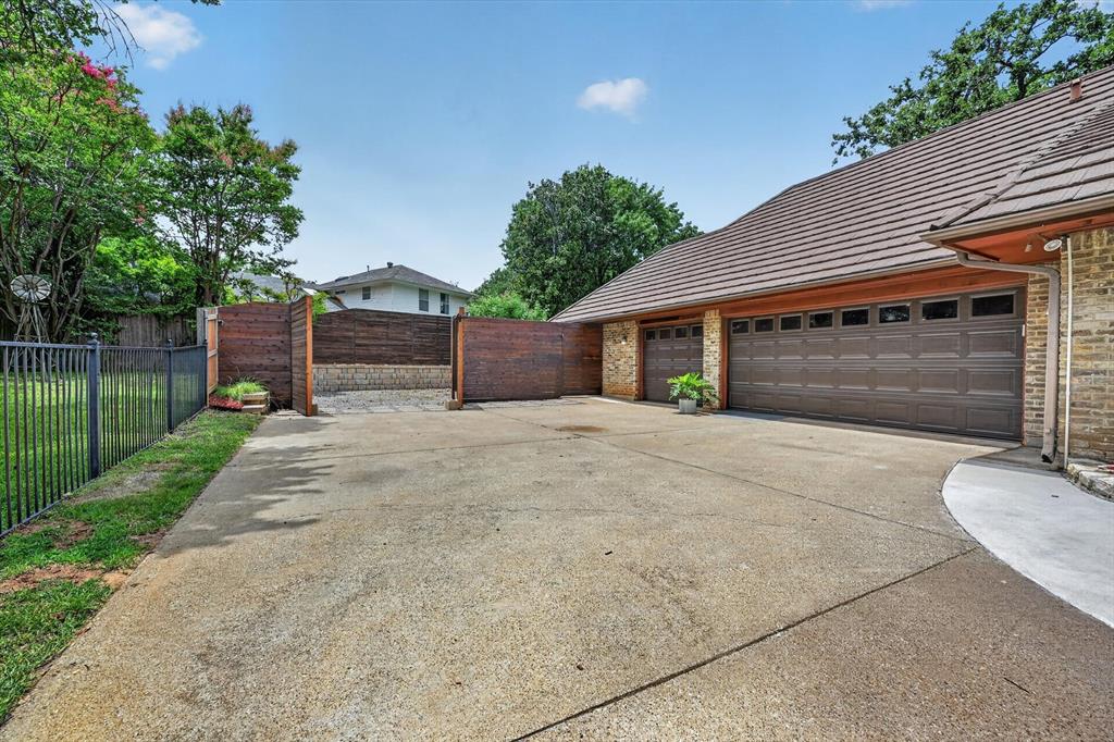 2304 Wakeforest Court Property Photo 34