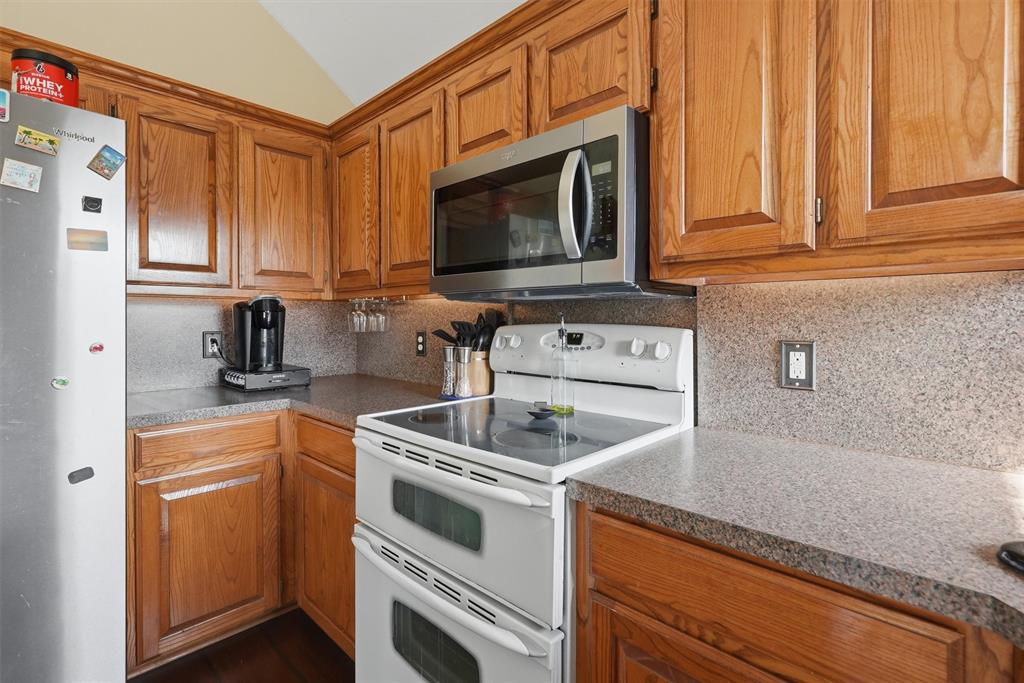 708 Hillcrest Drive Property Photo 11