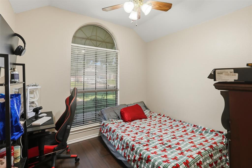 708 Hillcrest Drive Property Photo 14