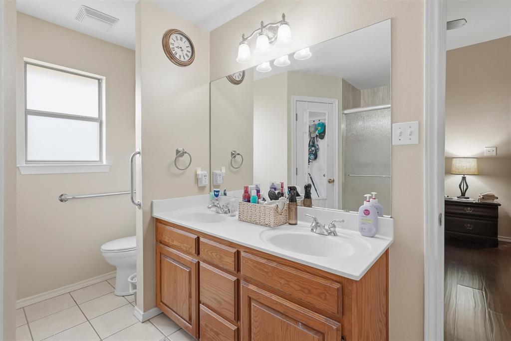 708 Hillcrest Drive Property Photo 23