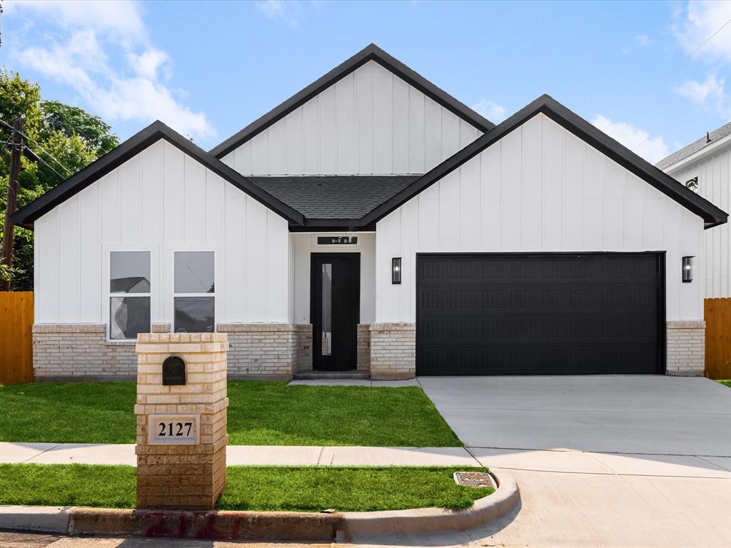 2127 Amanda Avenue