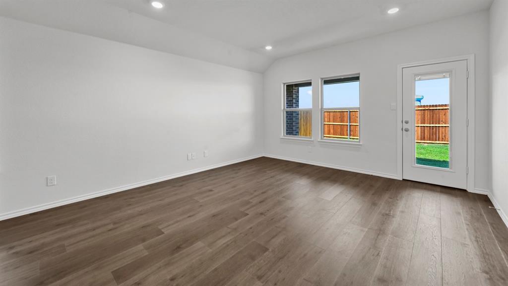 636 Sky Muse Drive Property Photo 12