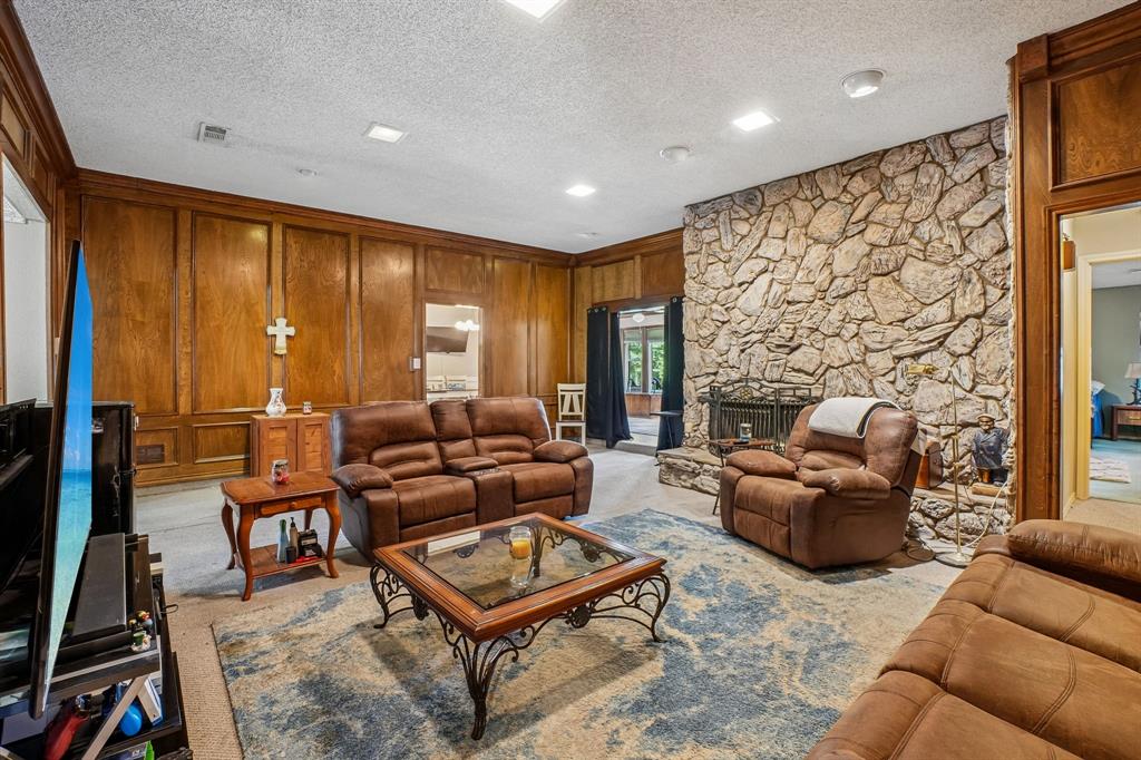 6102 Waterview Drive Property Photo 8