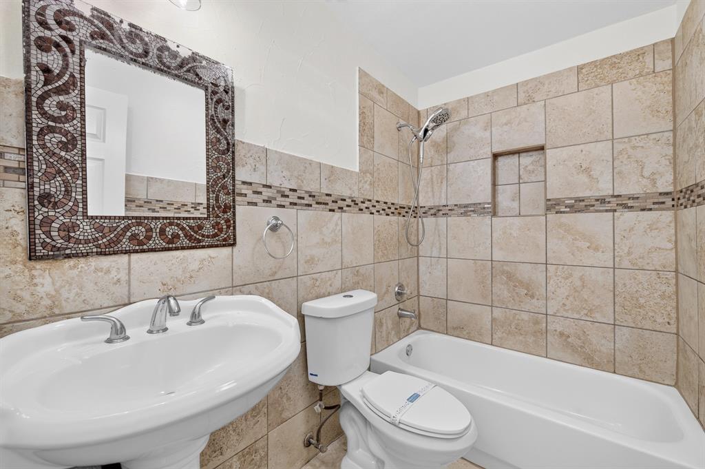 825 Foxwood Lane Property Photo 33