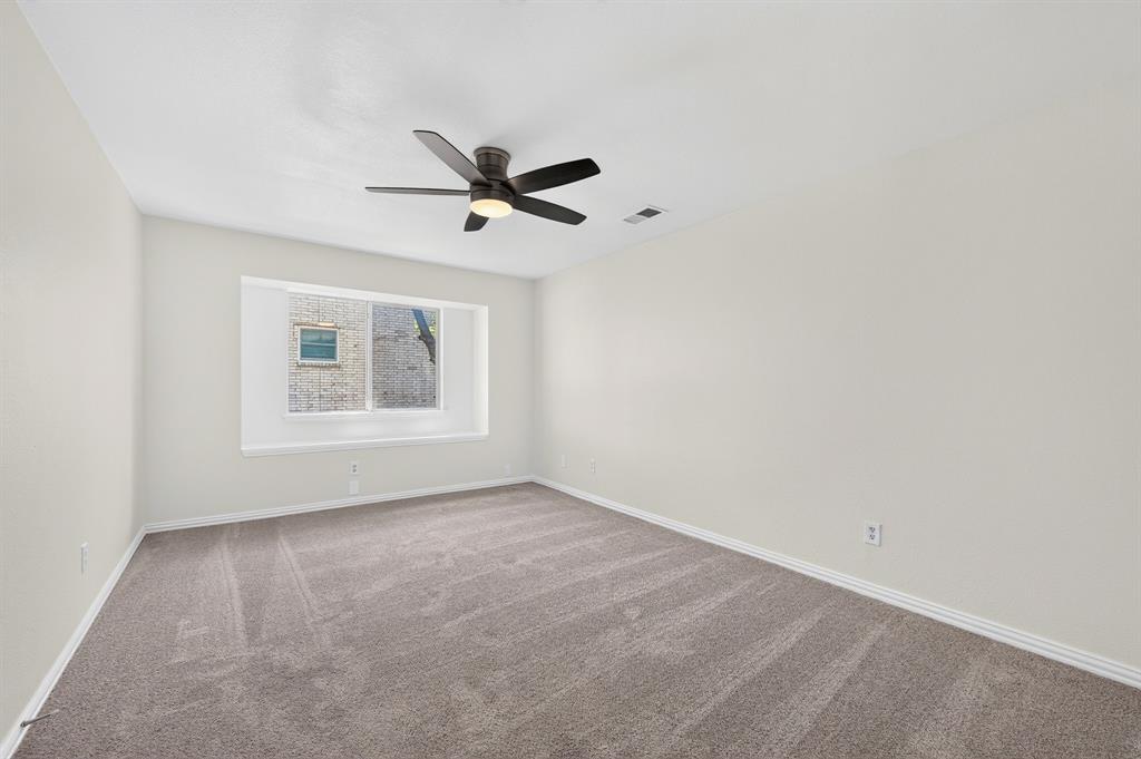 825 Foxwood Lane Property Photo 34