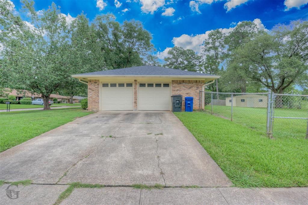 3331 Chaumont Circle Property Photo 4