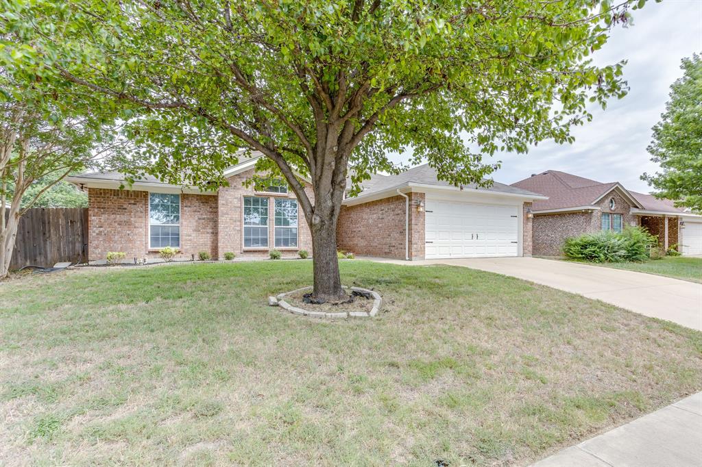 1020 Thistle Meade Circle Property Photo 3
