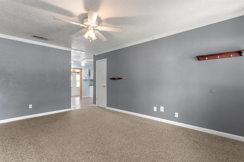 117 Bellaire Drive Property Photo 6