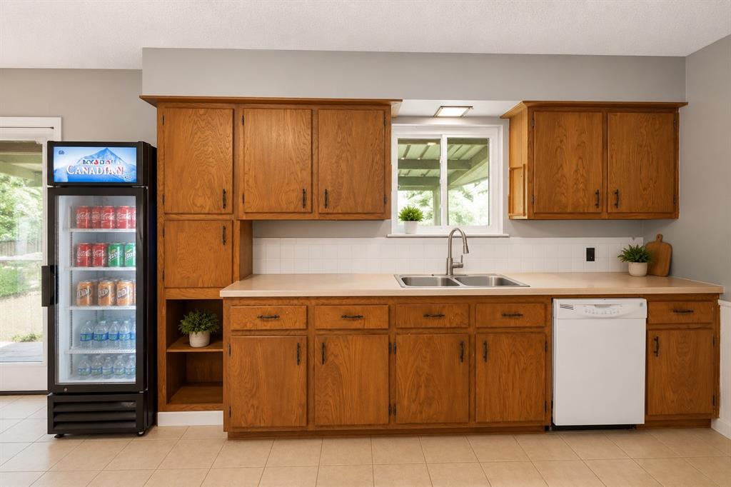 119 Dennis Street Property Photo 8