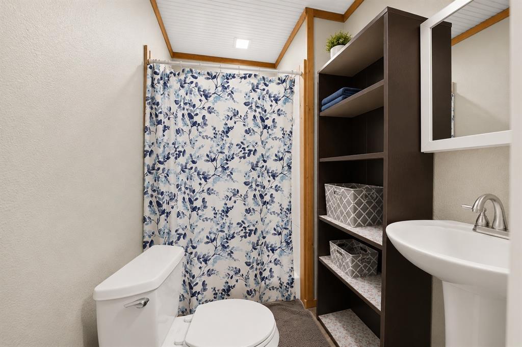 119 Dennis Street Property Photo 14