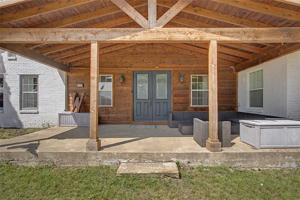 7921 White Settlement Road Property Photo 1