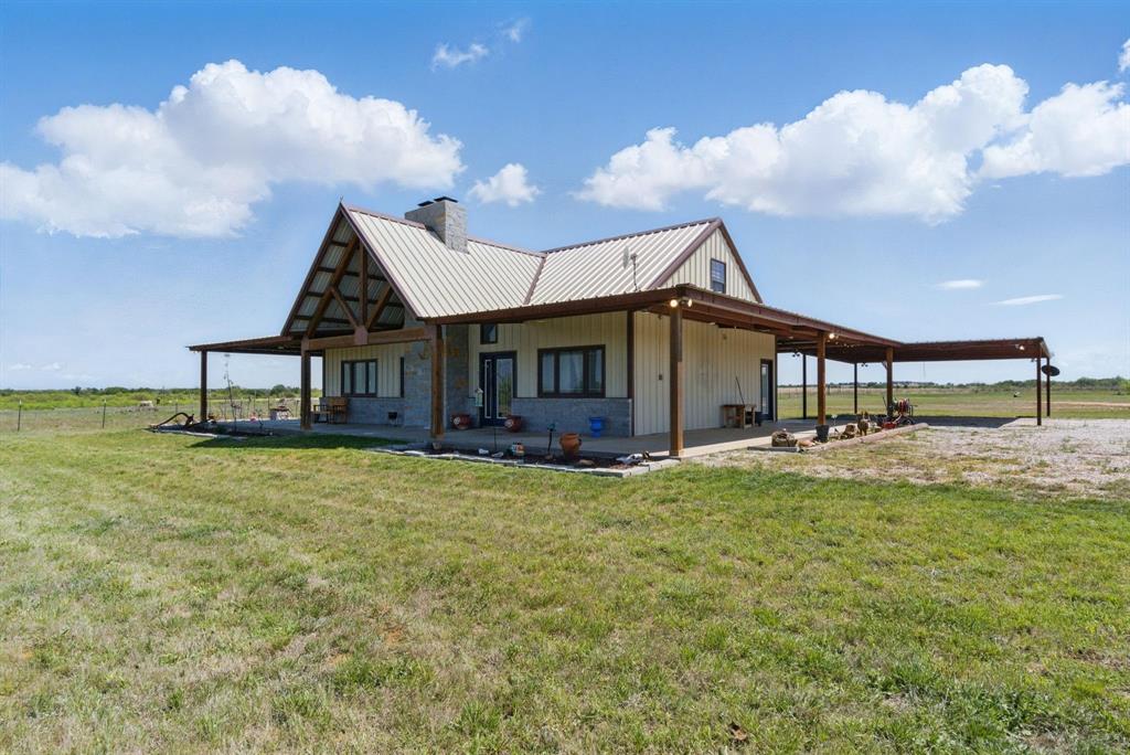 1359 Cr 195 Property Photo 3