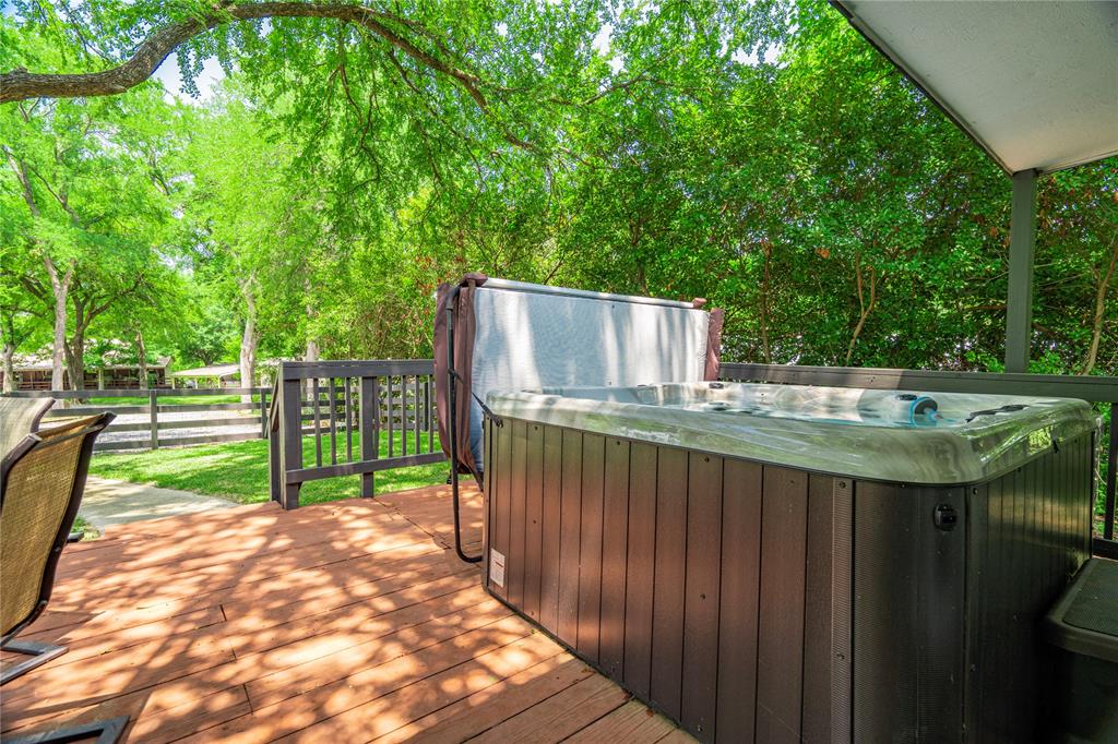 347 Quail Creek Circle Property Photo 6