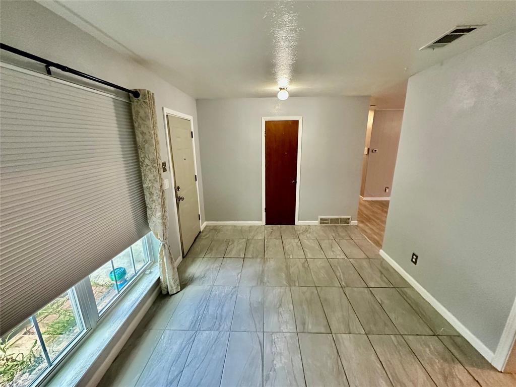 1110 Barclay Drive Property Photo 7