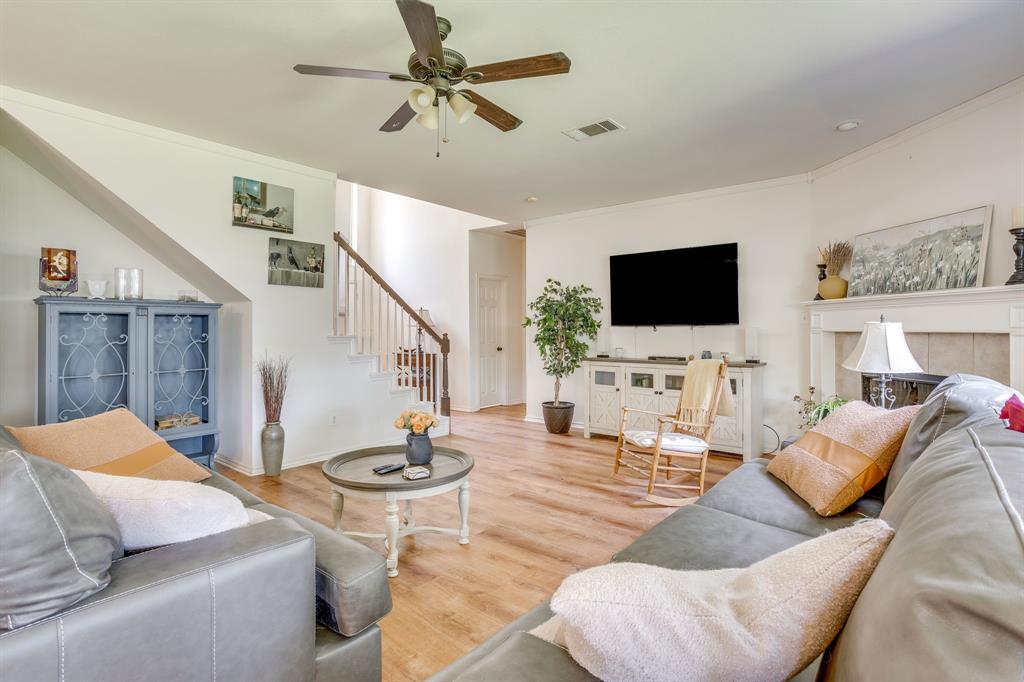 525 Oakbrook Drive Property Photo 17