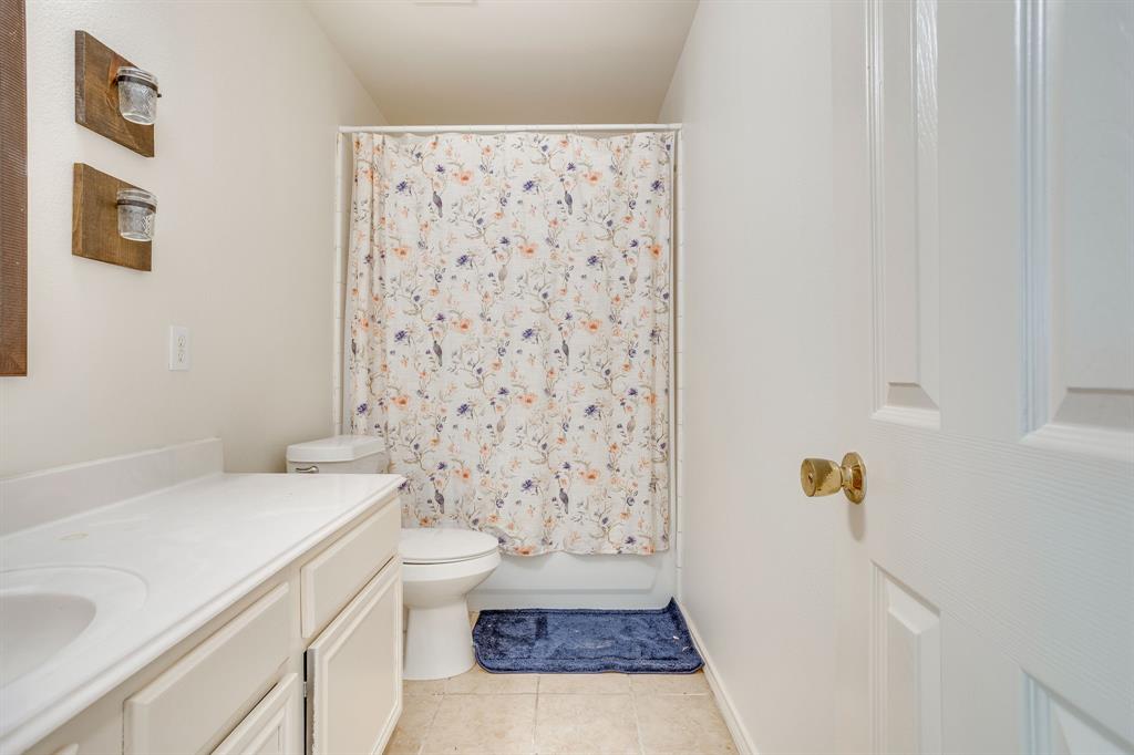 525 Oakbrook Drive Property Photo 29
