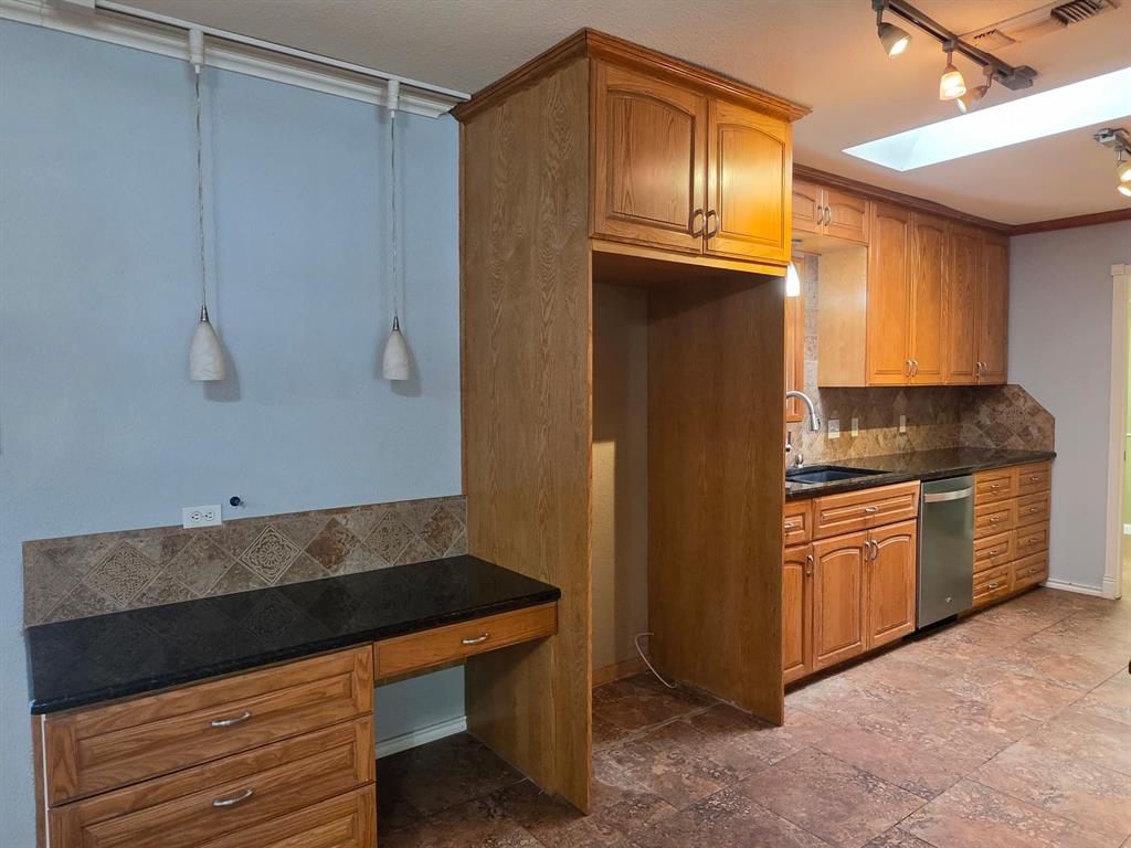 2404 Monticello Street Property Photo 8