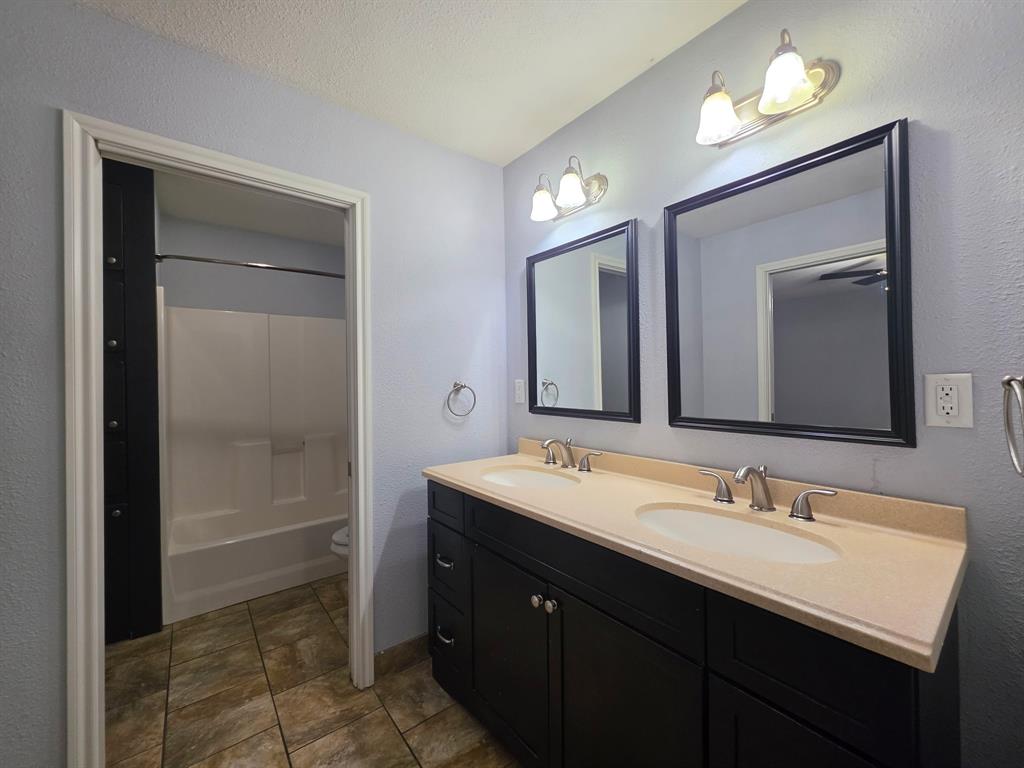2404 Monticello Street Property Photo 11