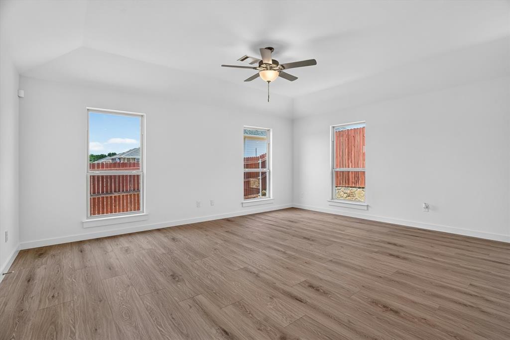 1422 Quail Creek Drive Property Photo 12