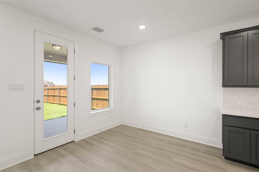 17256 Oxborough Drive Property Photo 8