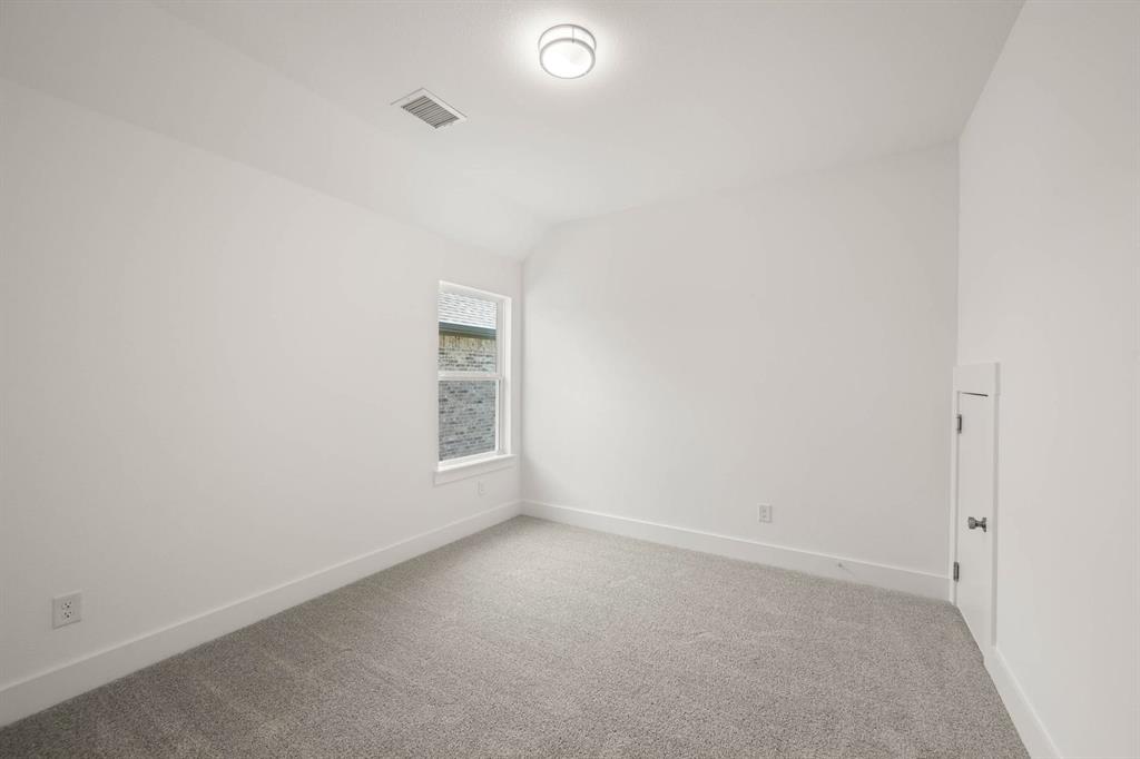 17256 Oxborough Drive Property Photo 21