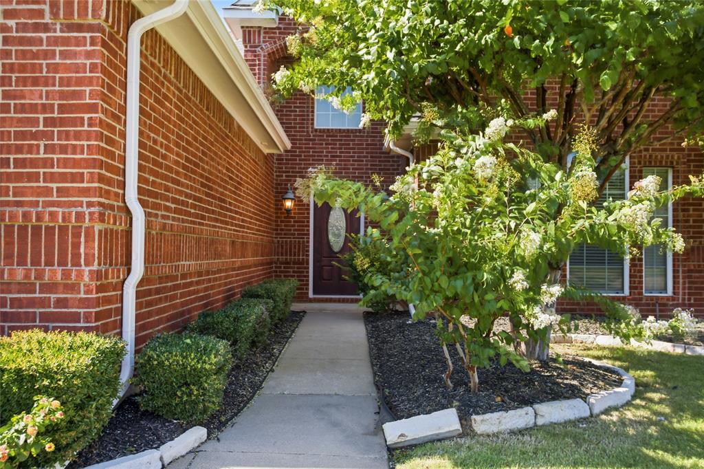 1201 Forest Green Drive Property Photo 4
