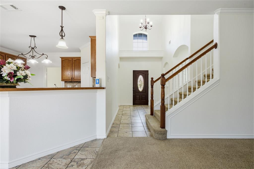1201 Forest Green Drive Property Photo 6