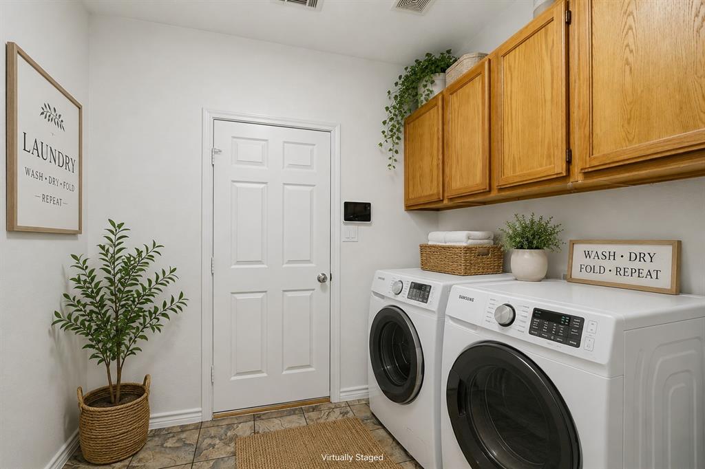 1201 Forest Green Drive Property Photo 20