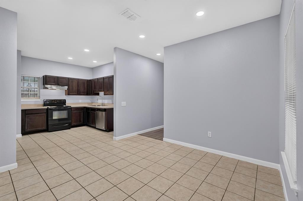 4718 Jamaica Street Property Photo 2