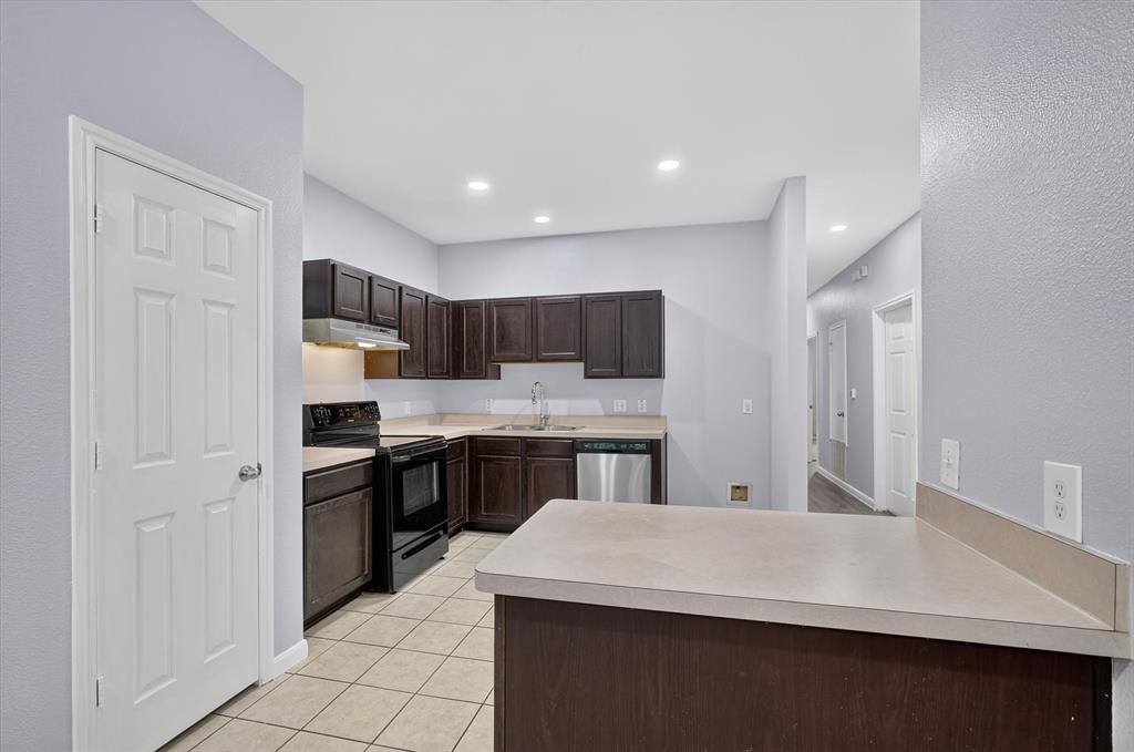 4718 Jamaica Street Property Photo 3