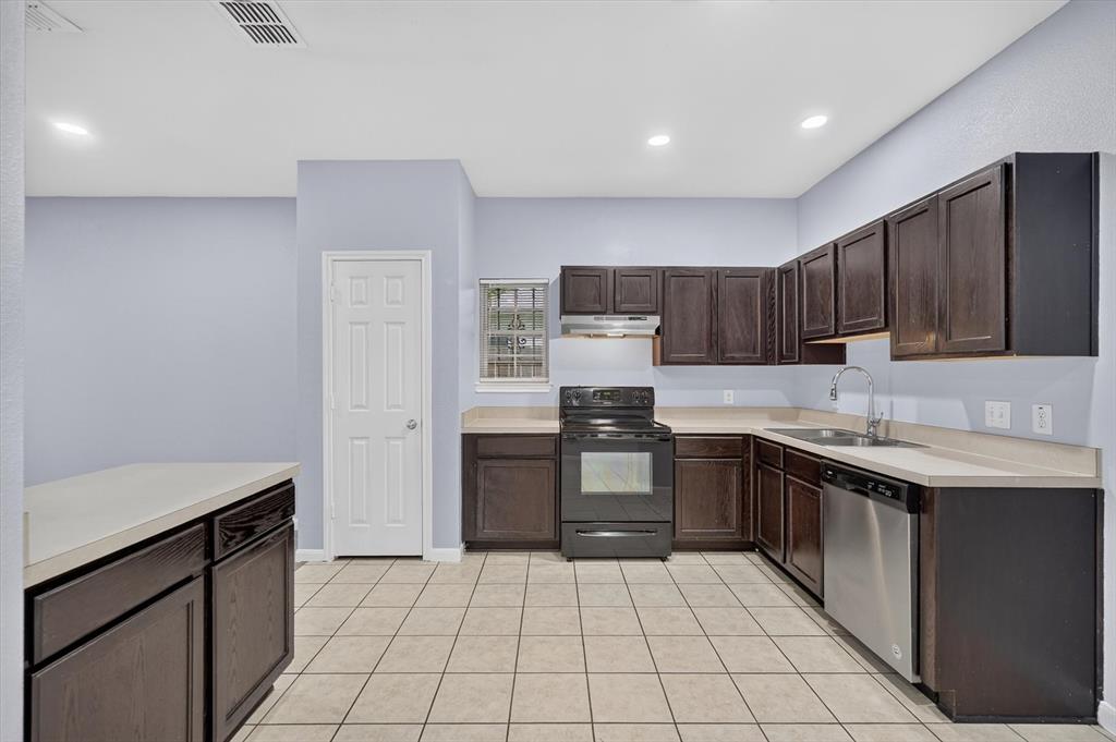 4718 Jamaica Street Property Photo 10