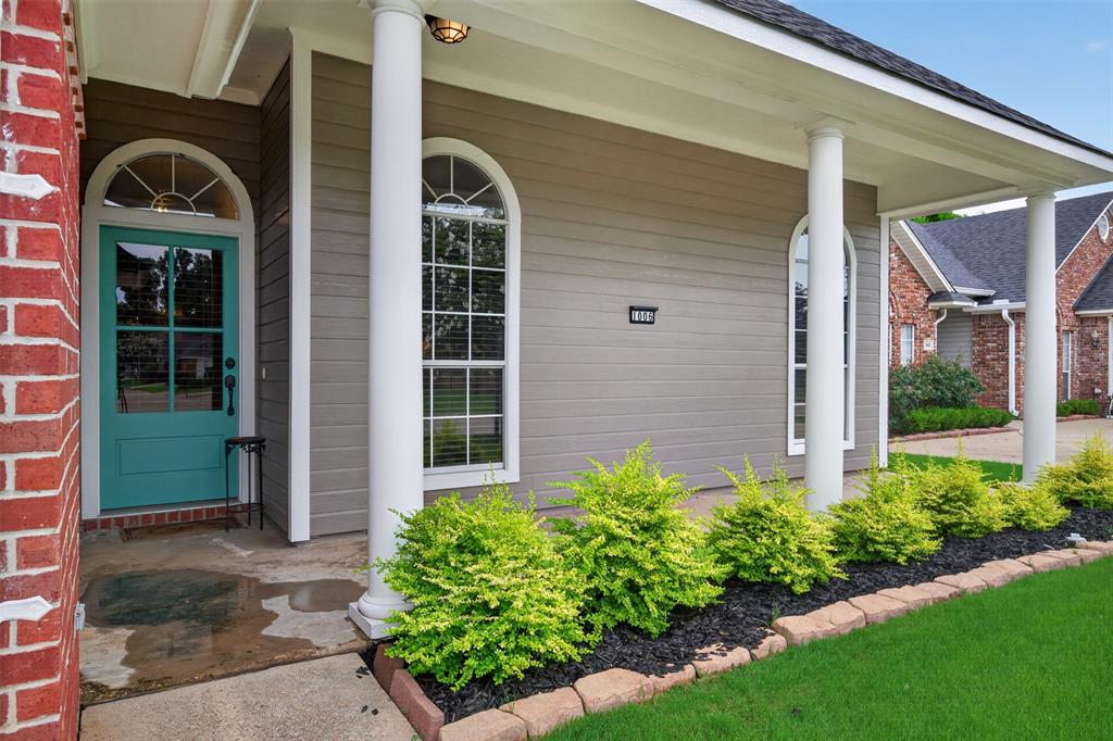 1006 Azalea Garden Drive Property Photo 2