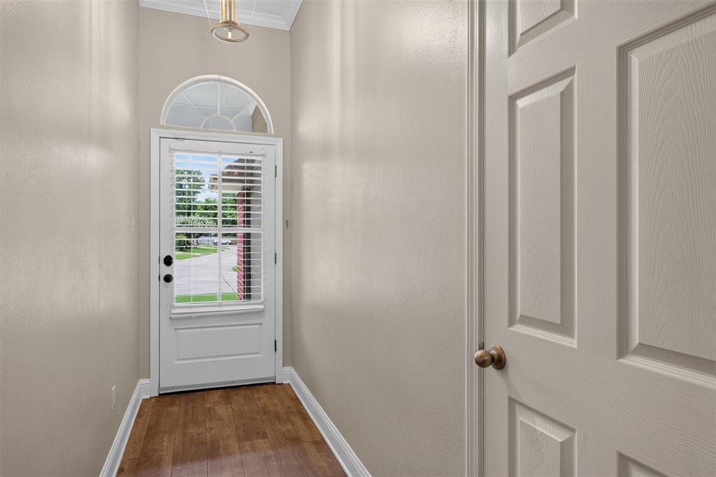1006 Azalea Garden Drive Property Photo 3